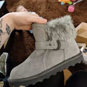 Bearpaw boots